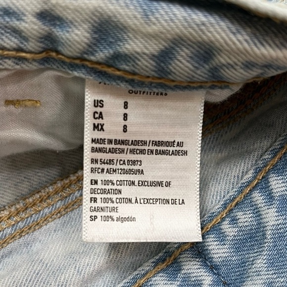 AEO Mom Shorts Pride Rainbow Pockets Distressed Denim Size 8 - Picture 11 of 11